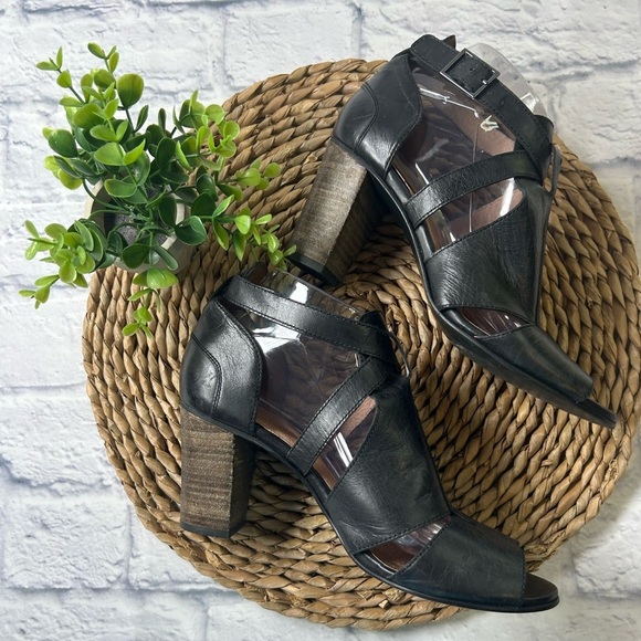 Anthropologie Brand Seychelles Black Strappy Heels. Open Toe. Size 9. - Picture 8 of 11
